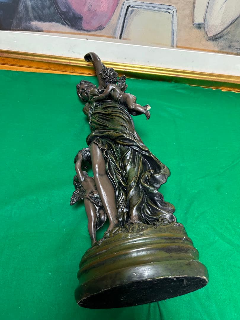 ブロンズ像　女神と天使を持つ置物