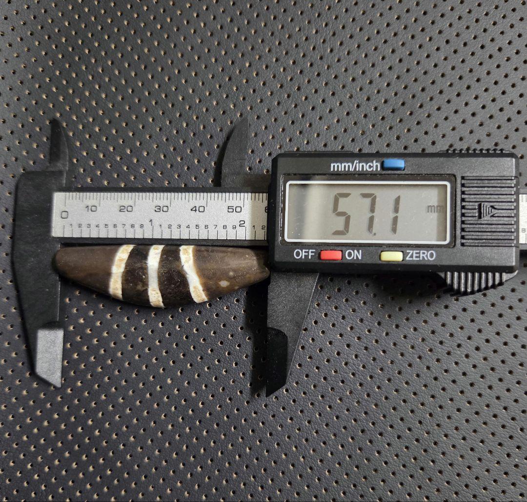 831 天珠 湾月 三線天珠 Chung dzibeads！ - メルカリ