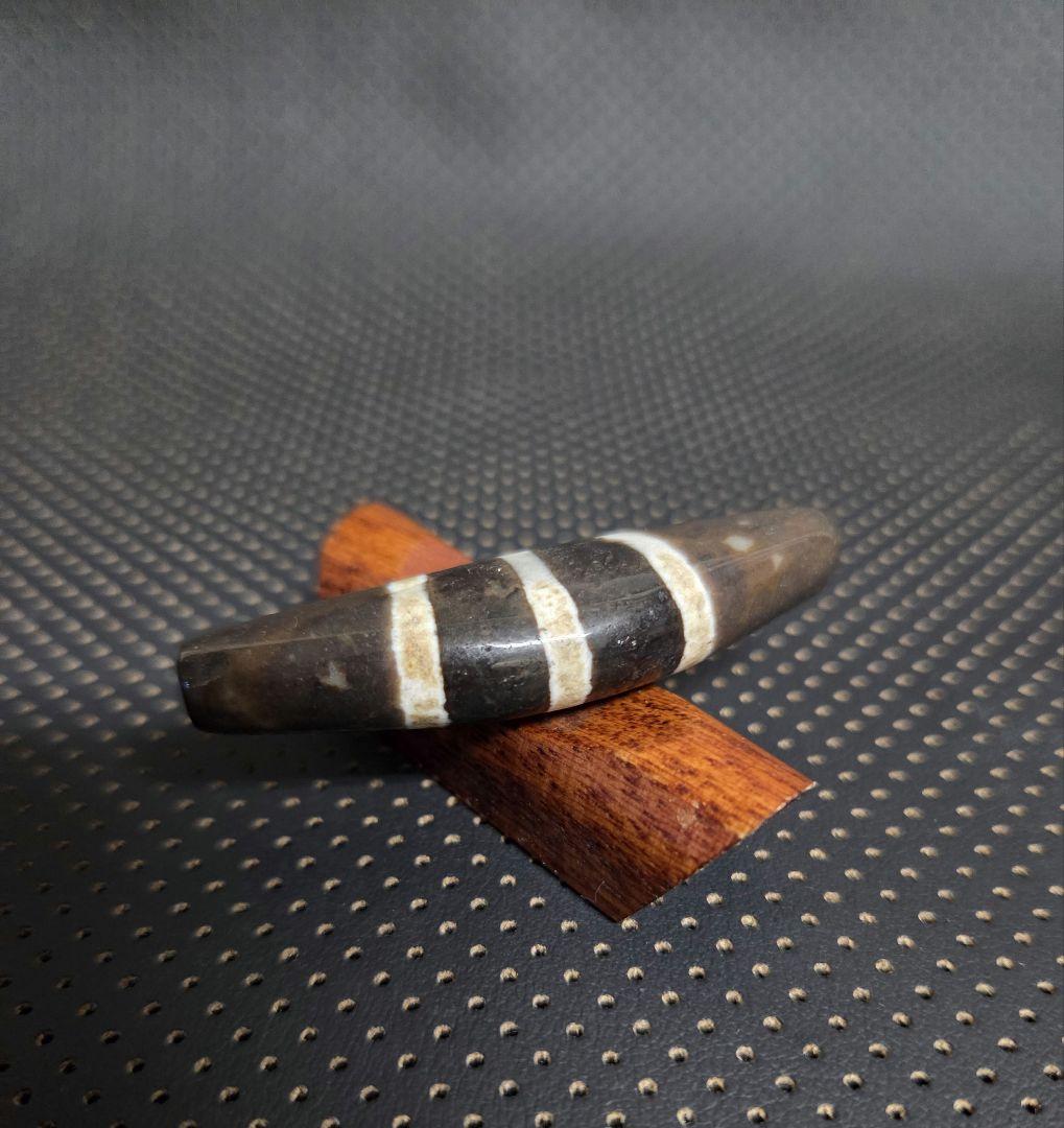 831 天珠 湾月 三線天珠 Chung dzibeads！ - メルカリ