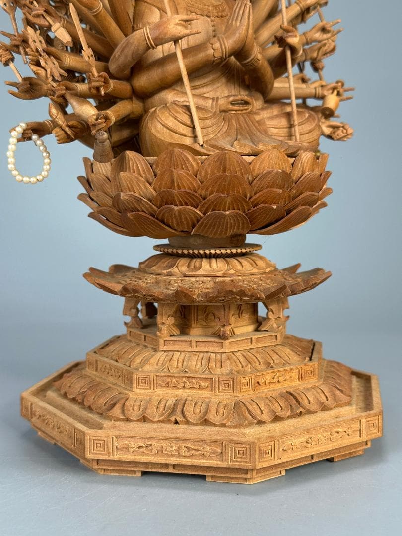 仏教美術　相国大龍　有馬頼底　白檀　細密木彫　千手観音像　共箱付　証明書付　美品