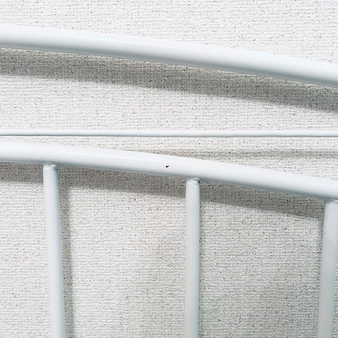 ロートアイアン　ベッドフレーム　シングル　ソファ型　白