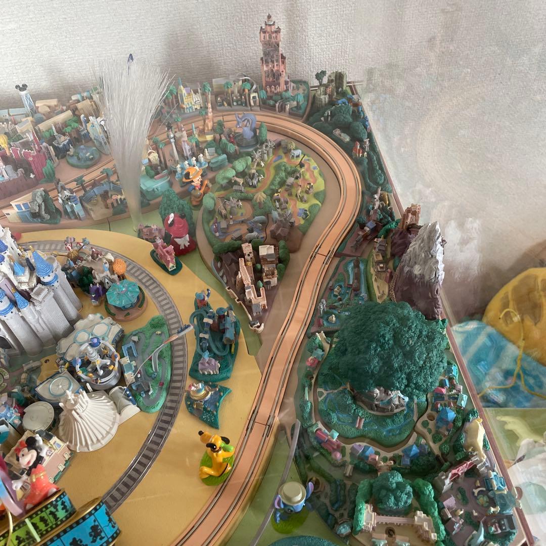 デアゴスティーニのディズニーパレード ジオラマ - メルカリ