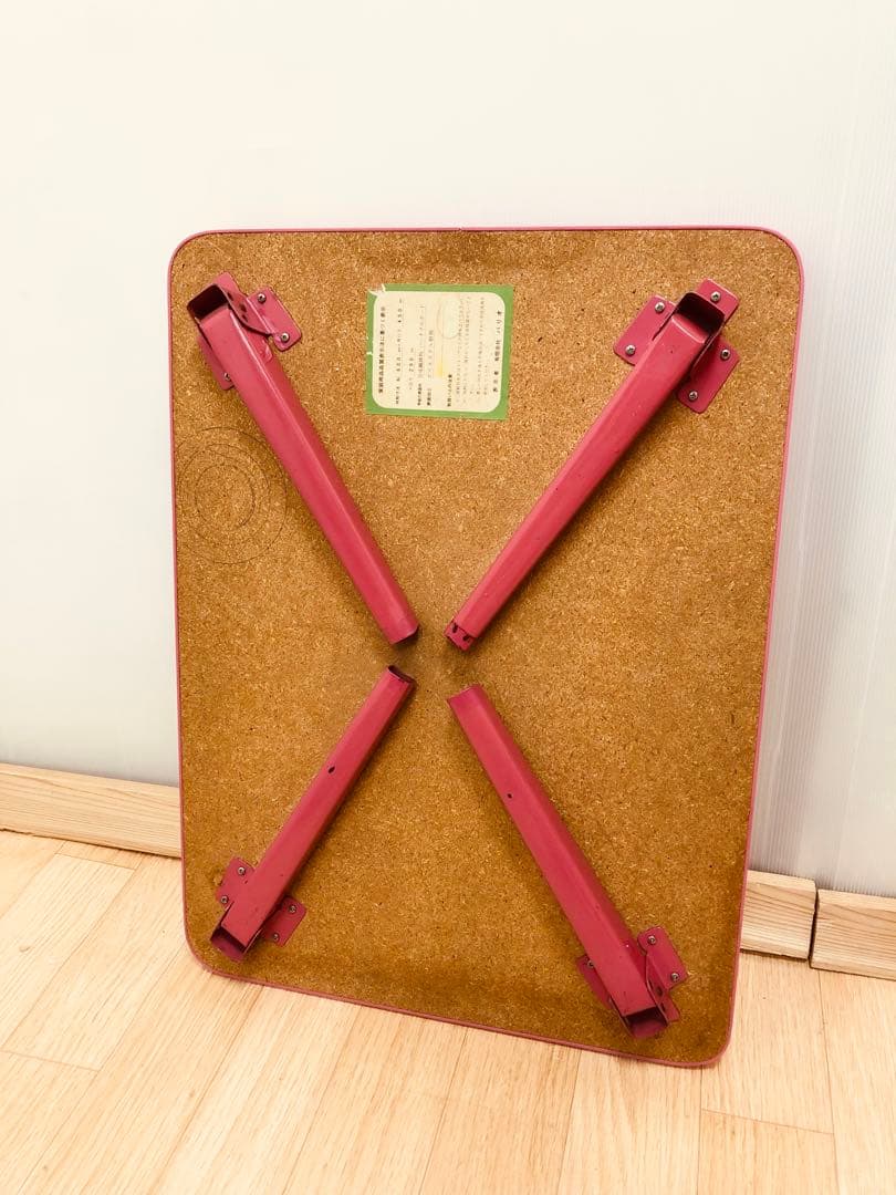 キキララ　テーブル　レトロ