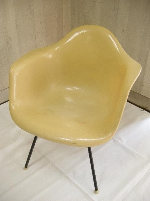 イームズ 　アームシェル　・　ビックマウント　ローベース