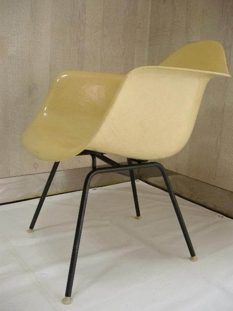 イームズ 　アームシェル　・　ビックマウント　ローベース