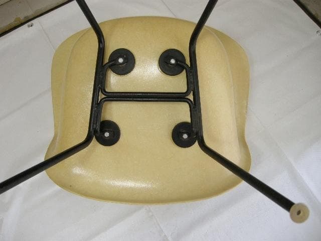 イームズ 　アームシェル　・　ビックマウント　ローベース