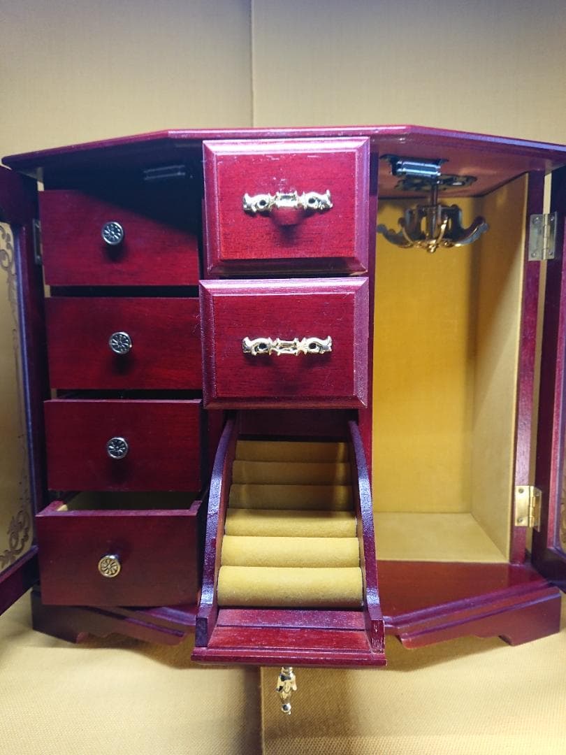 【美品】アクセサリーケース　置物　インテリア　工芸品　美術品　A2938