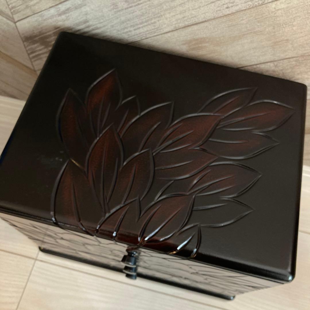 高級・総桐・未使用品】静華シリーズ 3段チェスト 牡丹線彫 鎌倉彫 三