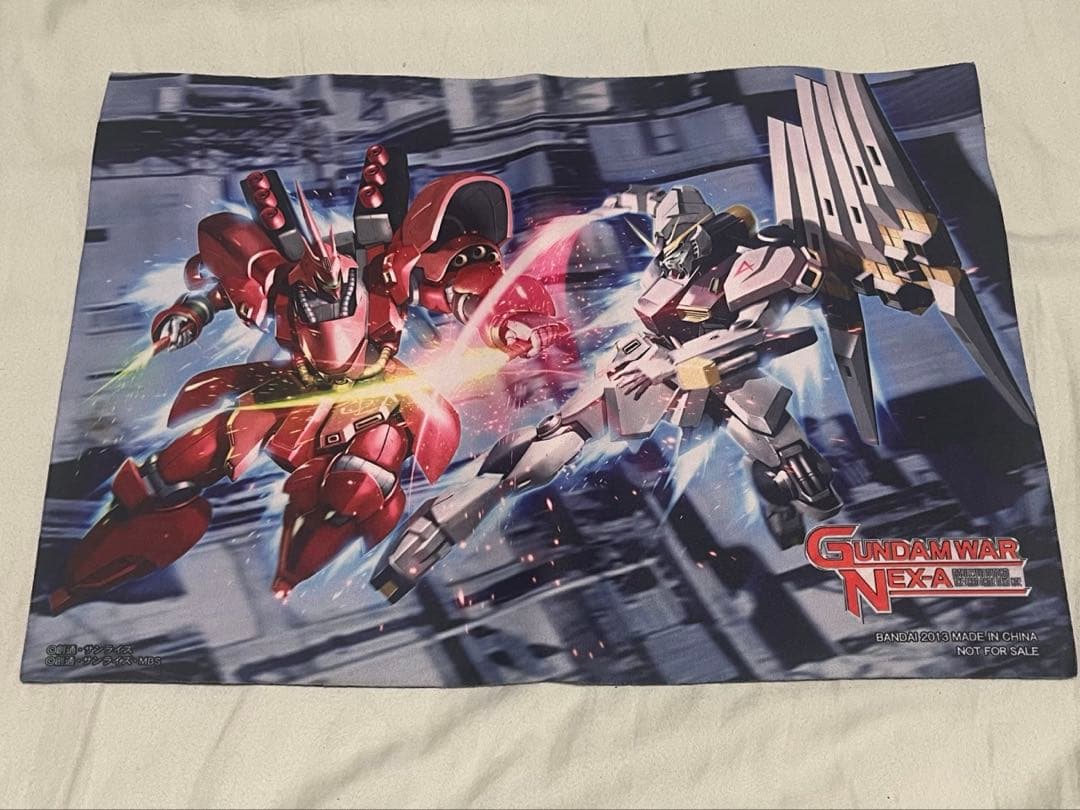 ガンダムウォーネグザ νガンダム サザビー プレイマット - メルカリ