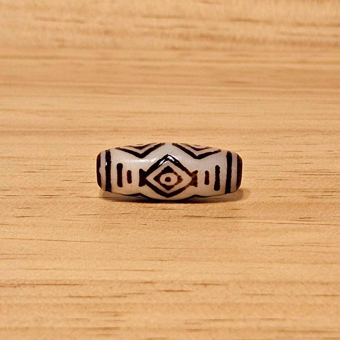 龍眼天珠 白玉髄龍眼 【極希少】