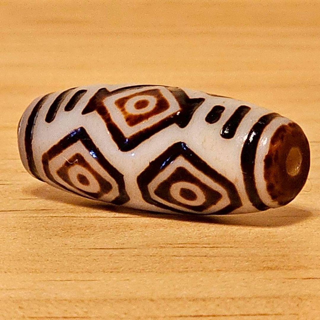 龍眼天珠 白玉髄龍眼 【極希少】