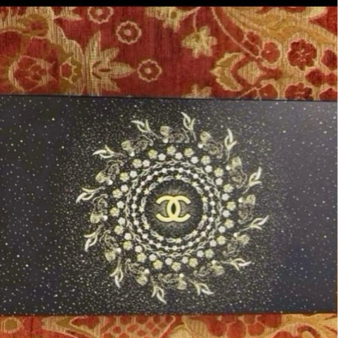 シャネル　ホリデー限定　リップアンドネイルケアセット　ラッピング済み