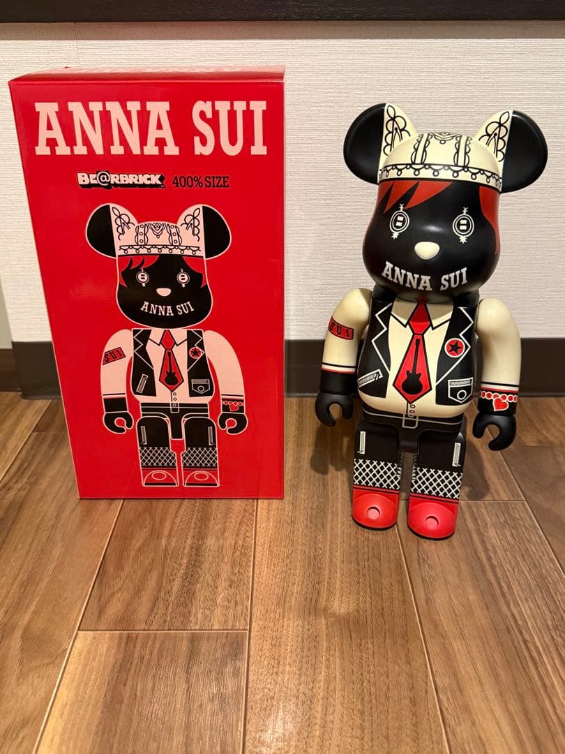 BE@RBRICK ANNA SUI RED & BEIGE 400％ - メルカリ