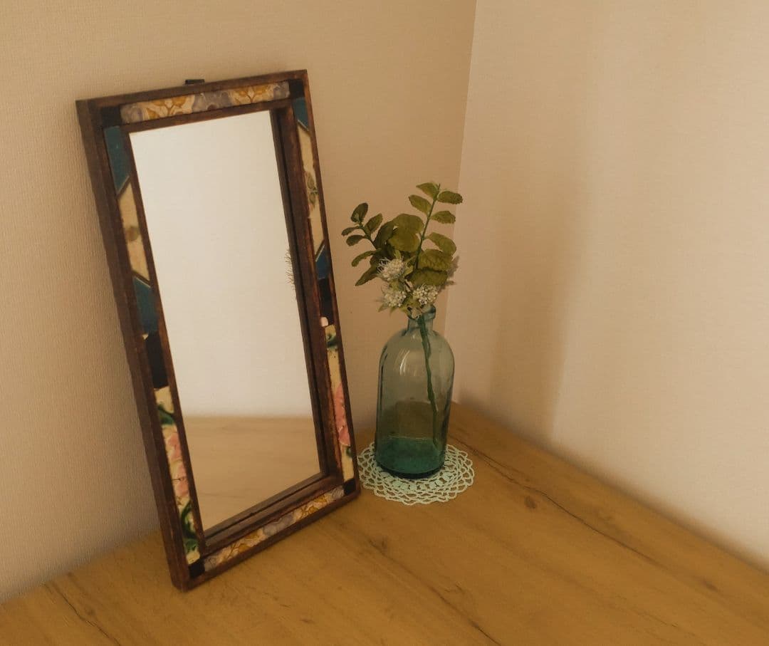 アンティーク　マジョリカタイルミラー　アンティークタイルの鏡　壁掛け鏡　レトロ