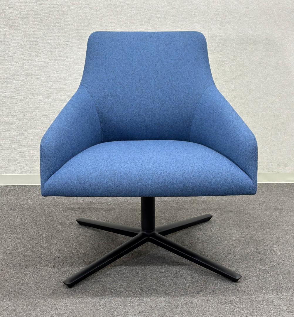 美品■アンドリューワールド■Alya/アリヤ　ラウンジチェア　ローバック　回転式