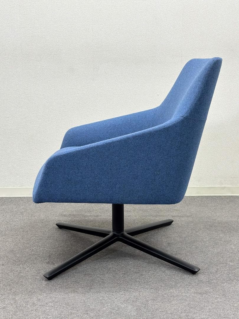 美品■アンドリューワールド■Alya/アリヤ　ラウンジチェア　ローバック　回転式