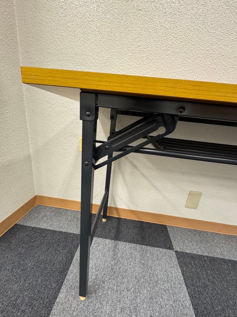 【美品】会議テーブル折りたたみ 棚付き