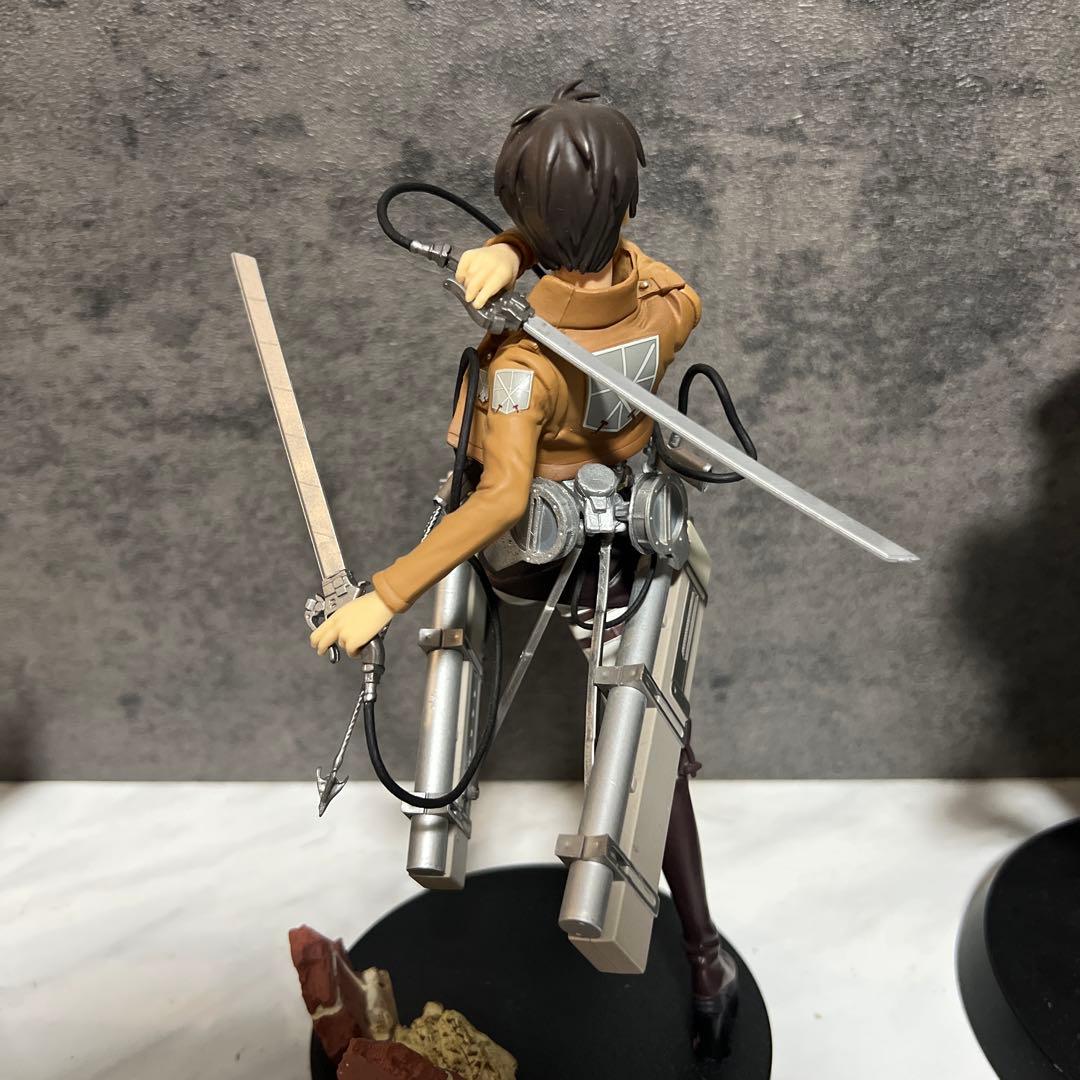 進撃の巨人 フィギュア エレン ミカサ リヴァイ 立体機動スペシャル