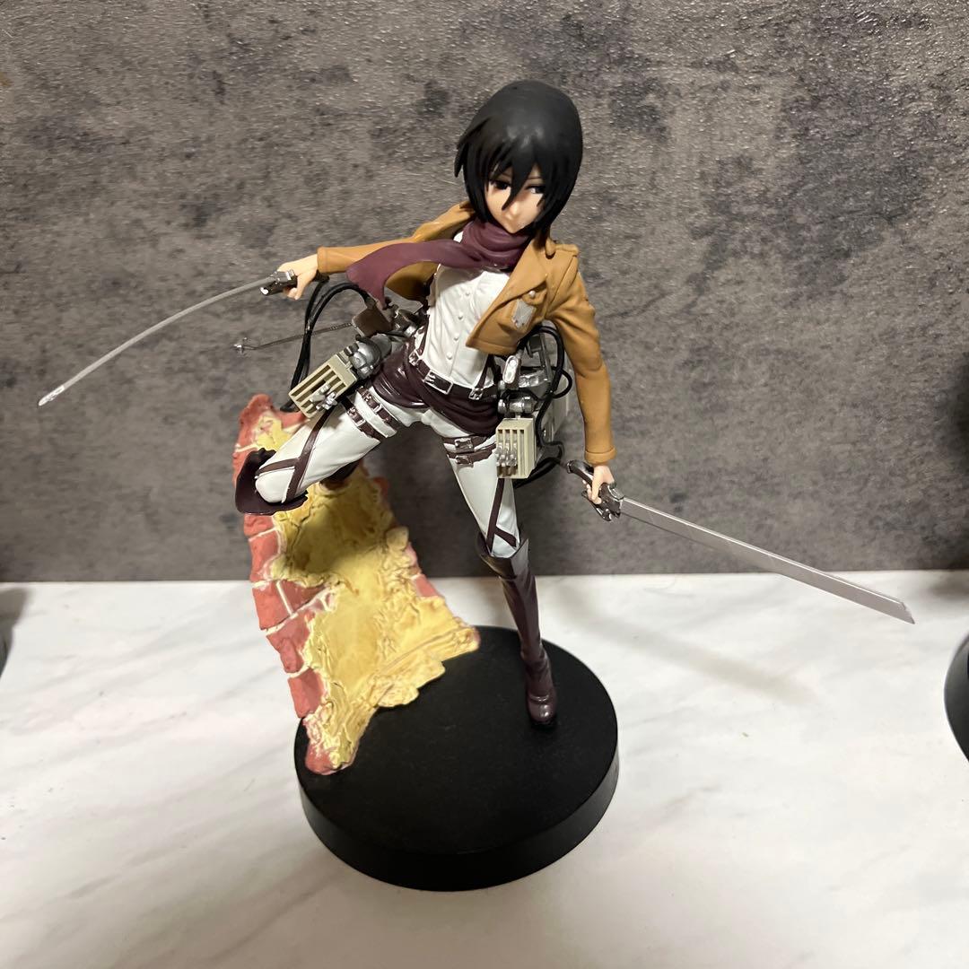 進撃の巨人 フィギュア エレン ミカサ リヴァイ 立体機動スペシャル