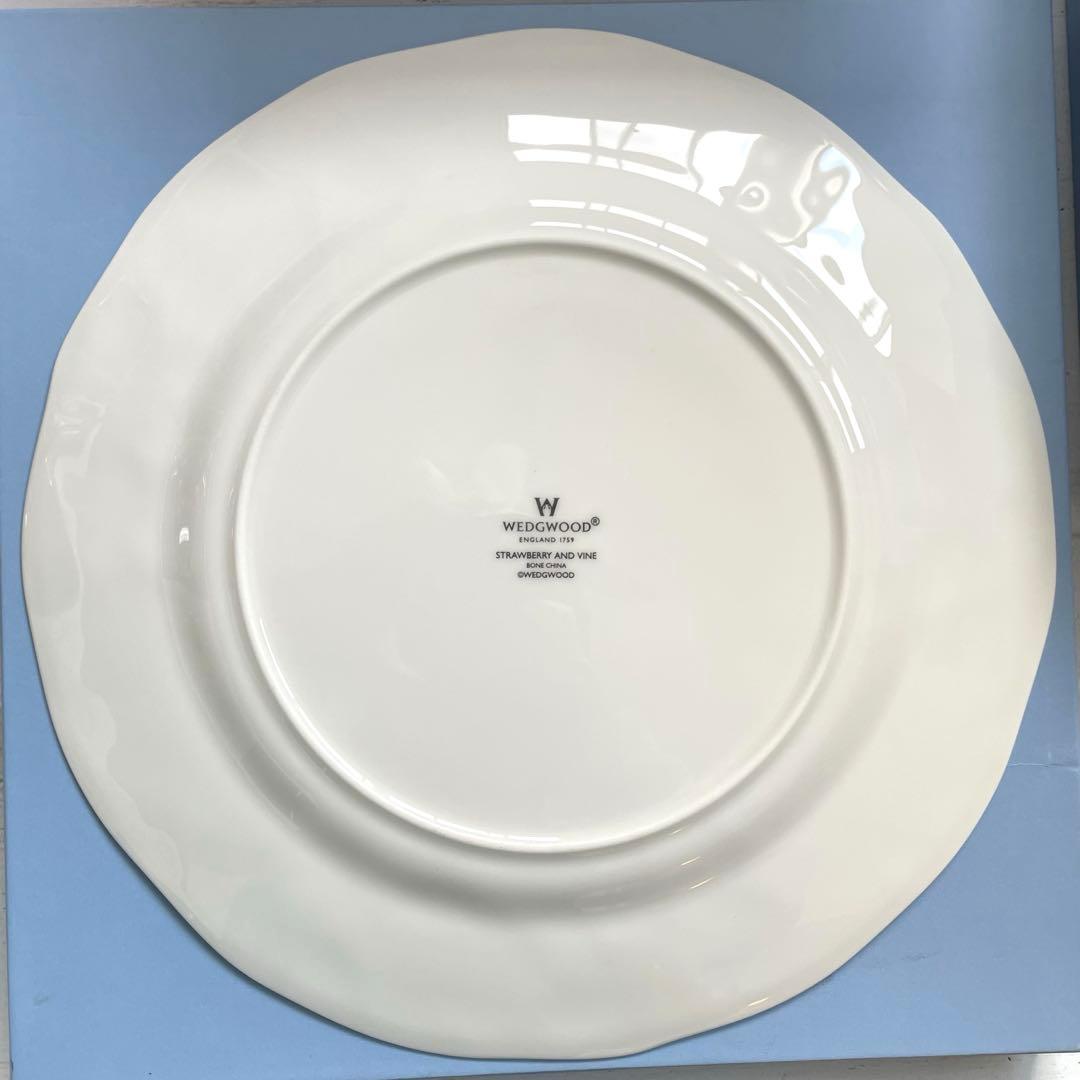 新品箱ありストロベリー＆バインエスリアルスクエアボール4点セット