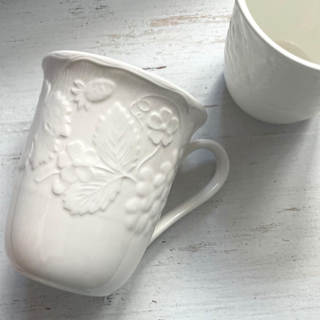 新品箱ありストロベリー＆バインエスリアルスクエアボール4点セット