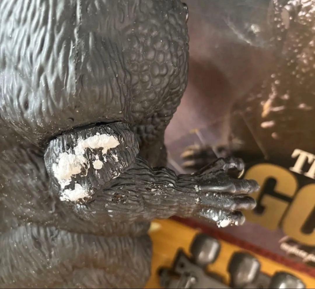 ゴジラ リモートコントロール機能付きのキングスケールゴジラフィギュア