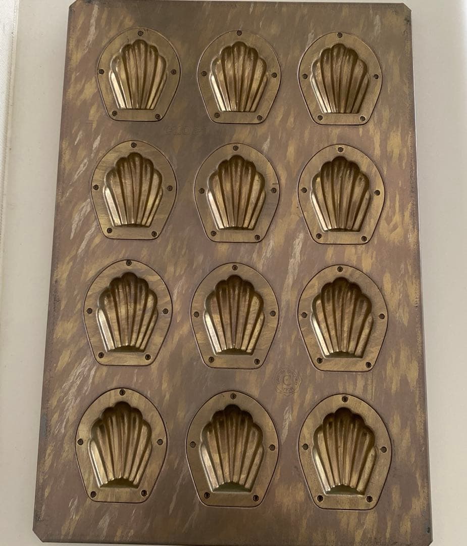 美品　cuoca ミニマドレーヌ型千代田金属製