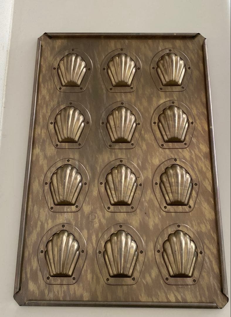 美品　cuoca ミニマドレーヌ型千代田金属製