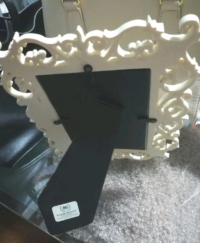 繊細な薔薇(バラ) ❤白(ホワイト) 石膏彫刻 フォトフレーム 写真立て