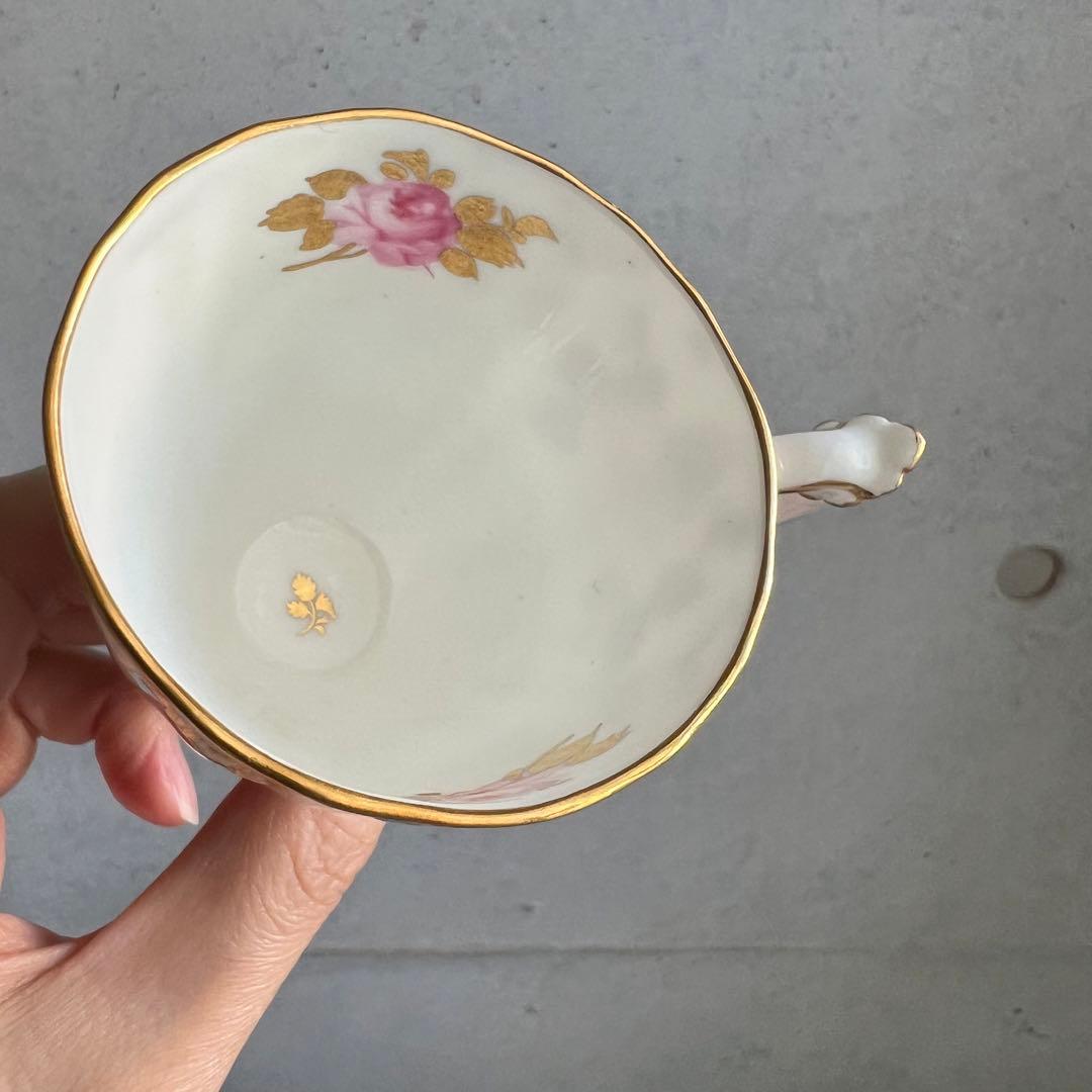 ロイヤルクラウンダービー 金彩とピンクのバラ絵 モカカップ＆ソーサー