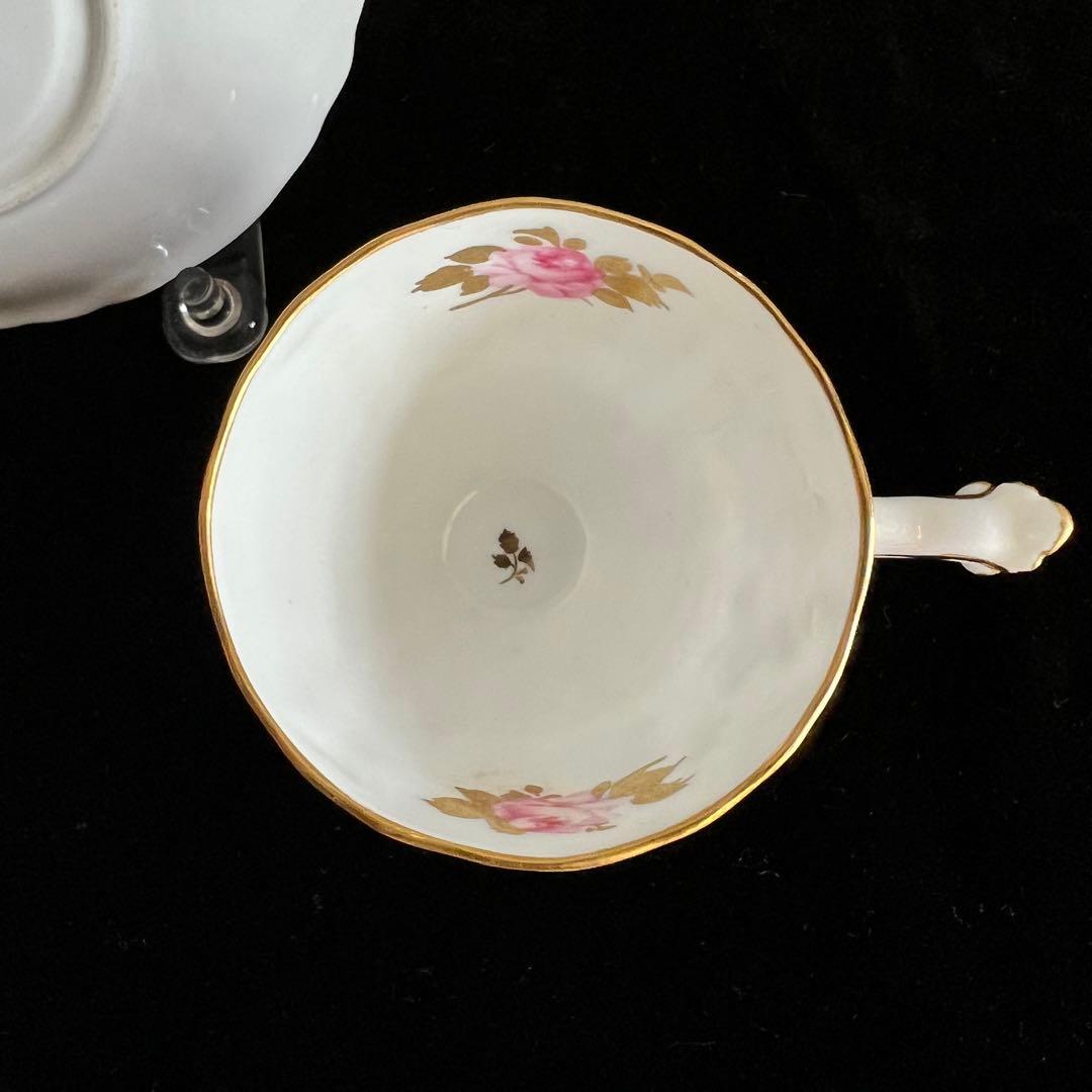 ロイヤルクラウンダービー 金彩とピンクのバラ絵 モカカップ＆ソーサー
