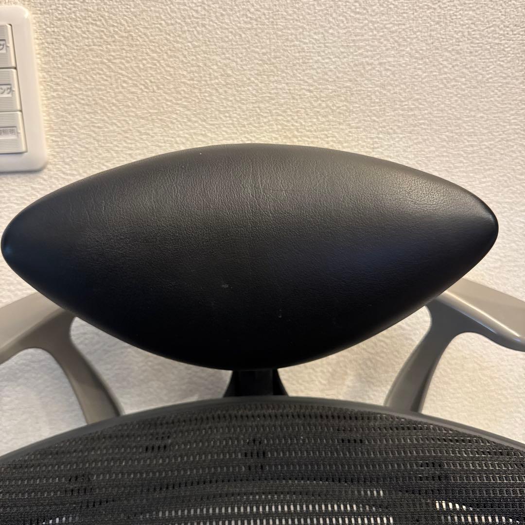 オカムラ　コンテッサ チェア　ハンガー、ヘッドレスト付