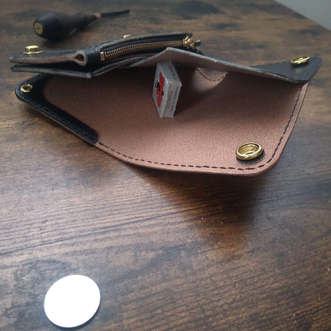 【100%昭南皮革ベンズ使用】お札を折らず収納できるミドルトラッカーウォレット