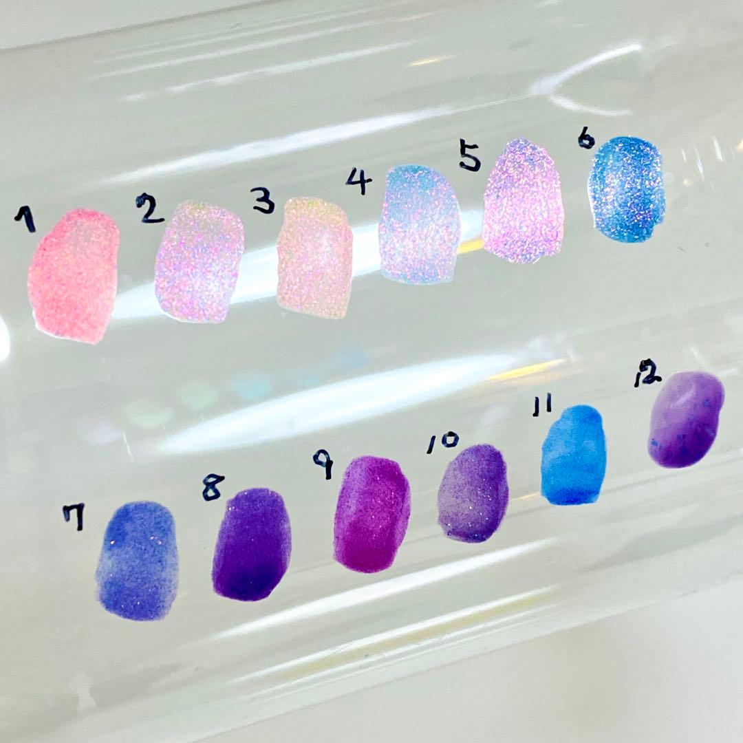 【値下げ中】ネイルポリッシュ12本セット　偏光カラー　海外ネイル　まとめ売り