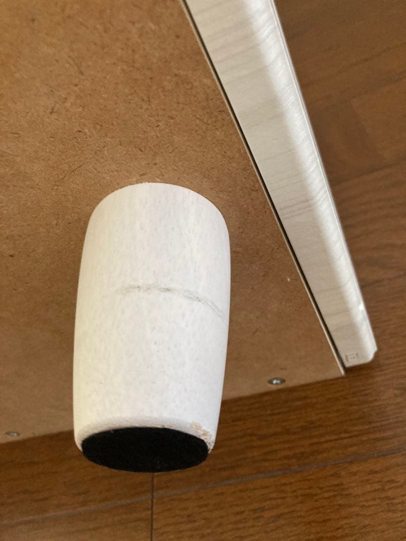 ニトリ 机 デスク【組立済そのまま使える】【送料込】白 モダン 北欧 ガラス戸