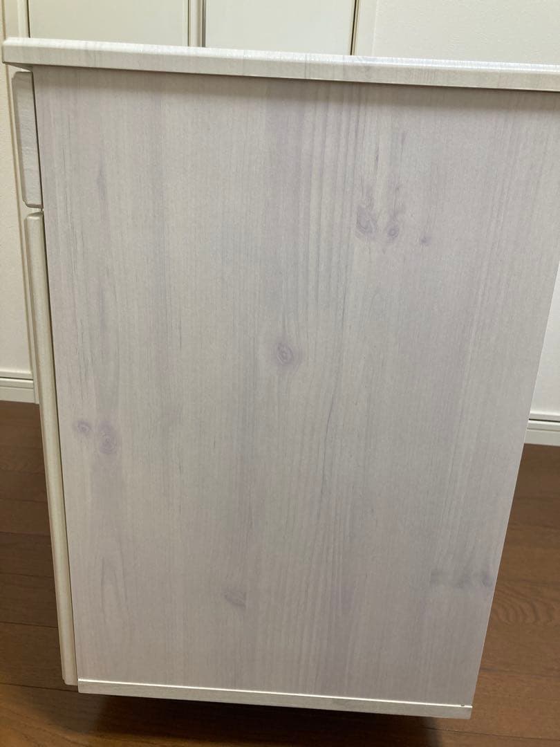 ニトリ 机 デスク【組立済そのまま使える】【送料込】白 モダン 北欧 ガラス戸