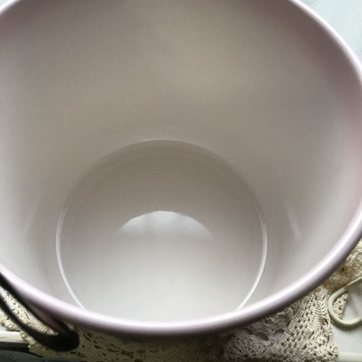 イマン ダイアナローズ  ライス缶