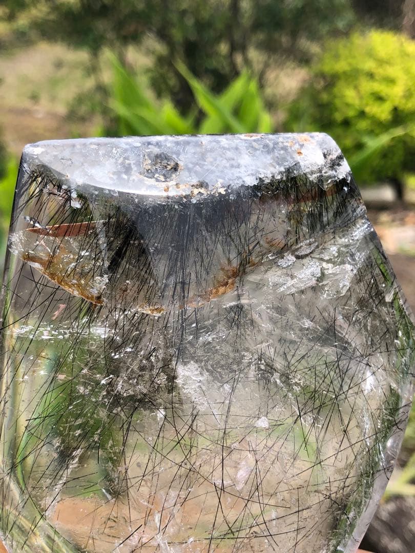 ❤️極みの逸品虹入り　黒針水晶　透明度良く　高品質　ブラックルチルクォーツ ルース