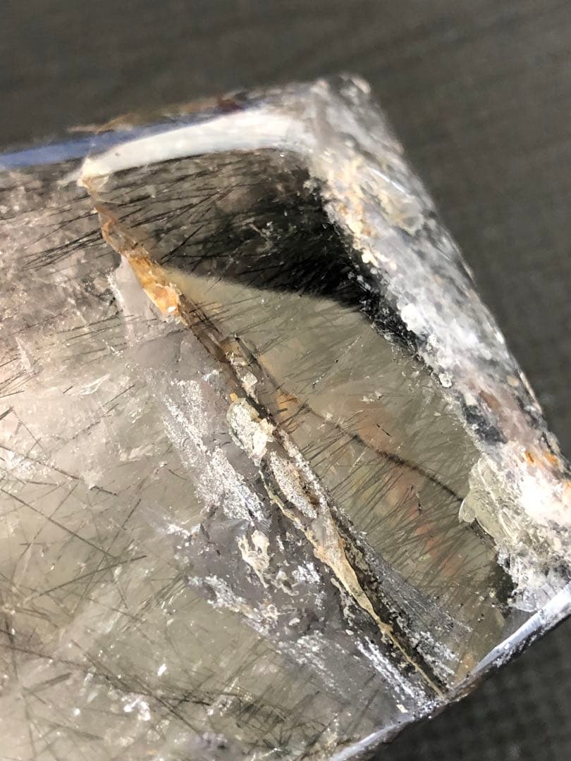 ❤️極みの逸品虹入り　黒針水晶　透明度良く　高品質　ブラックルチルクォーツ ルース