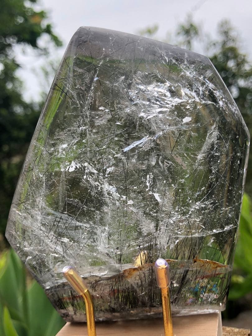 ❤️極みの逸品虹入り　黒針水晶　透明度良く　高品質　ブラックルチルクォーツ ルース