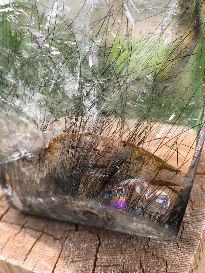 ❤️極みの逸品虹入り　黒針水晶　透明度良く　高品質　ブラックルチルクォーツ ルース