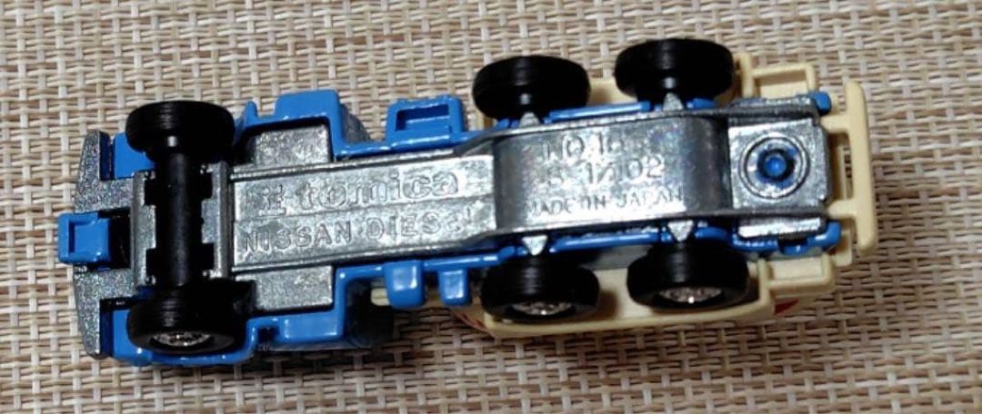 トミカ黒箱42-2 日産ディーゼルジェットパック 日本製 当時物