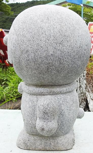 ドラえもん 石像