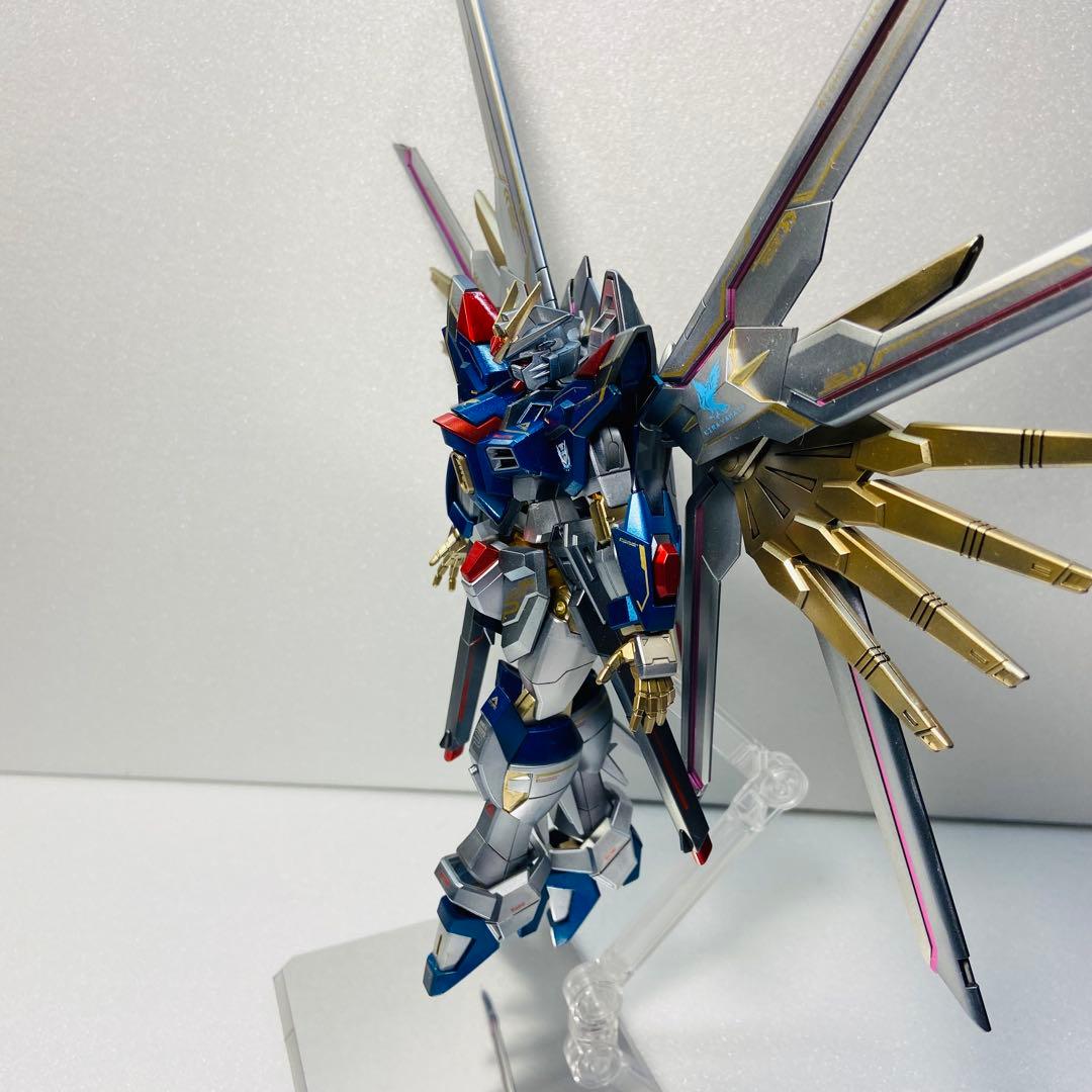 HG マイティーストライクフリーダムガンダム ライフリカラー 全塗装 ガンプラ