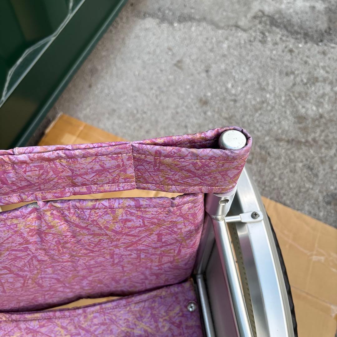 自走用車椅子　ノーパンクタイヤ　泥除けカバー付き　ピンク　自走式