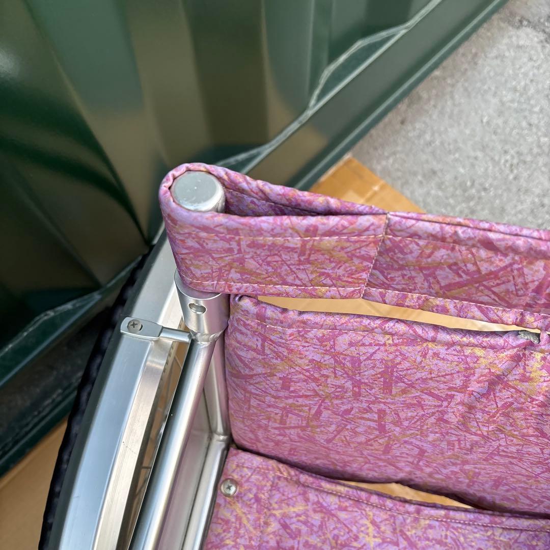 自走用車椅子　ノーパンクタイヤ　泥除けカバー付き　ピンク　自走式