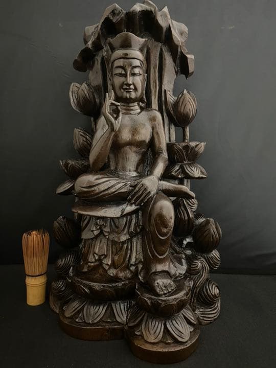 弥勒菩薩 半跏思惟像 一刀彫り　木彫 仏像 彫刻 置物 風水 骨董 アンティーク