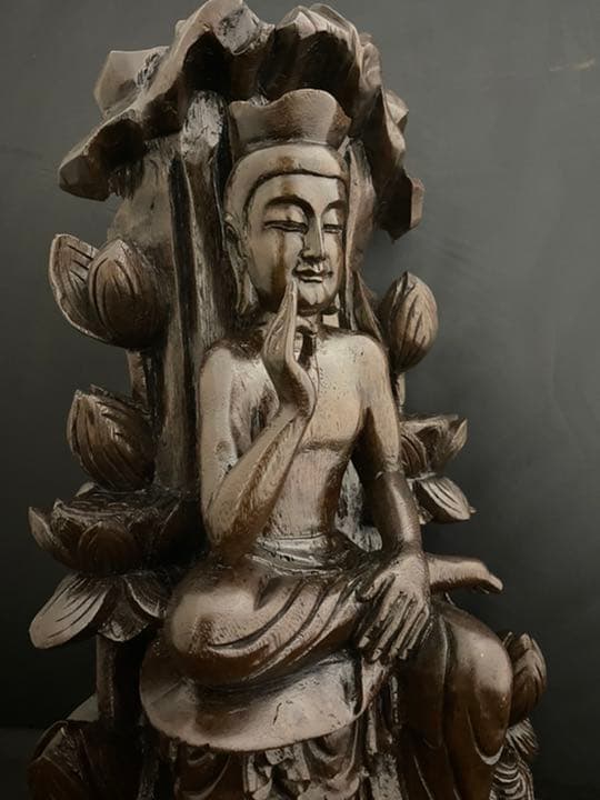 弥勒菩薩 半跏思惟像 一刀彫り　木彫 仏像 彫刻 置物 風水 骨董 アンティーク