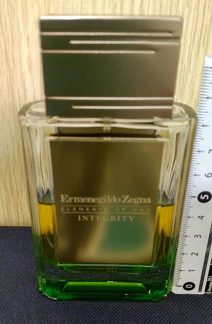 エルメネジルドゼニア 香水 エレメンツ オブ マン インテグリティ