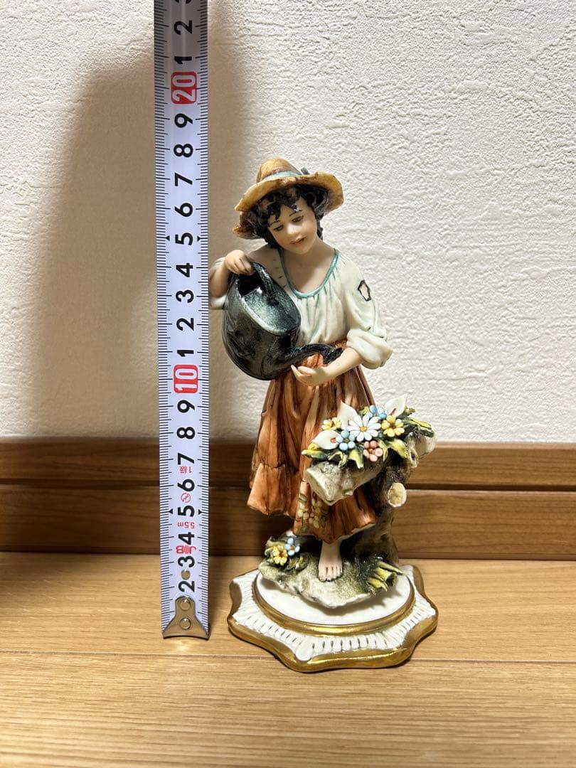 カポディモンテ 陶器 人形 置物 イタリア製 作家名入り